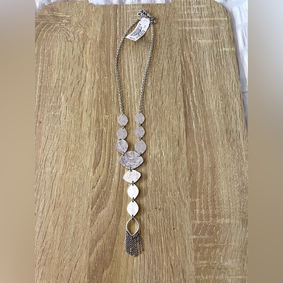 LUCKY Brand Gorgeous Silver Necklace - Picture 2 of 3